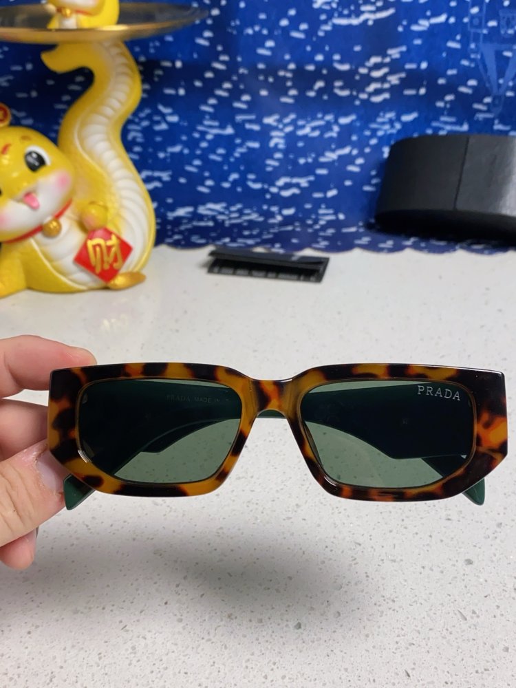 Очки солнцезащитные фото 4