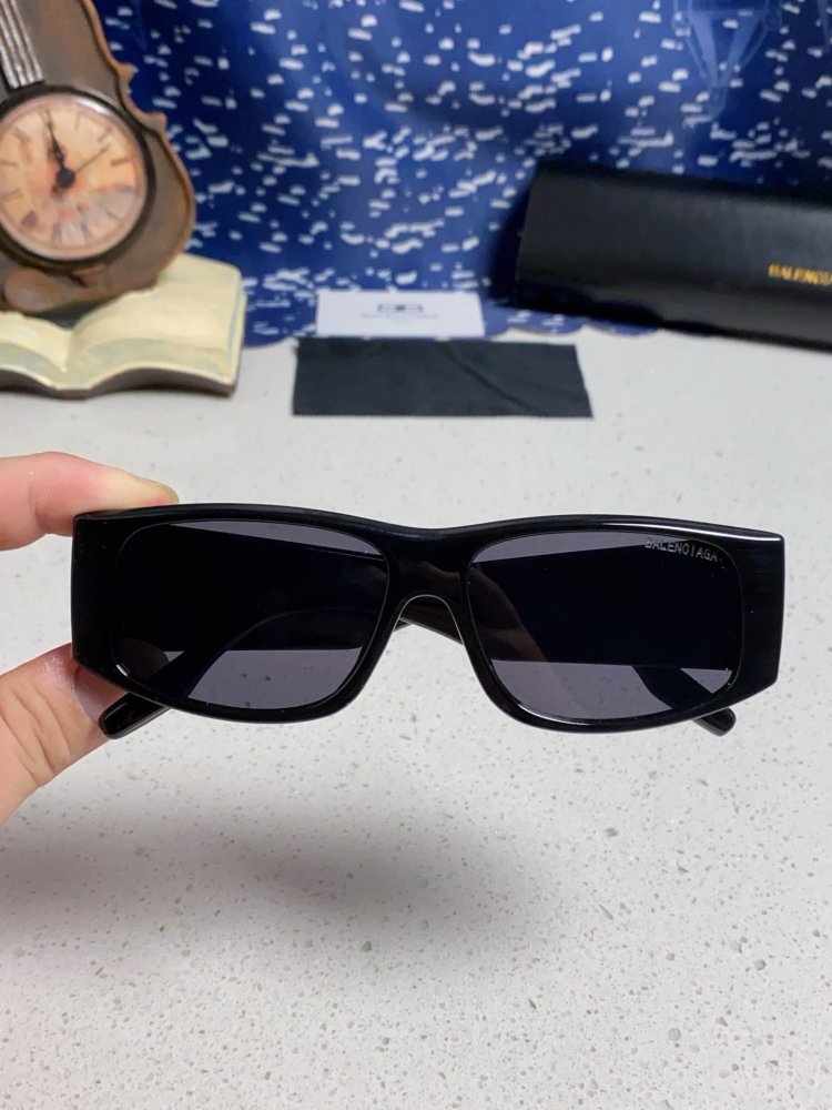 Очки солнцезащитные фото 4