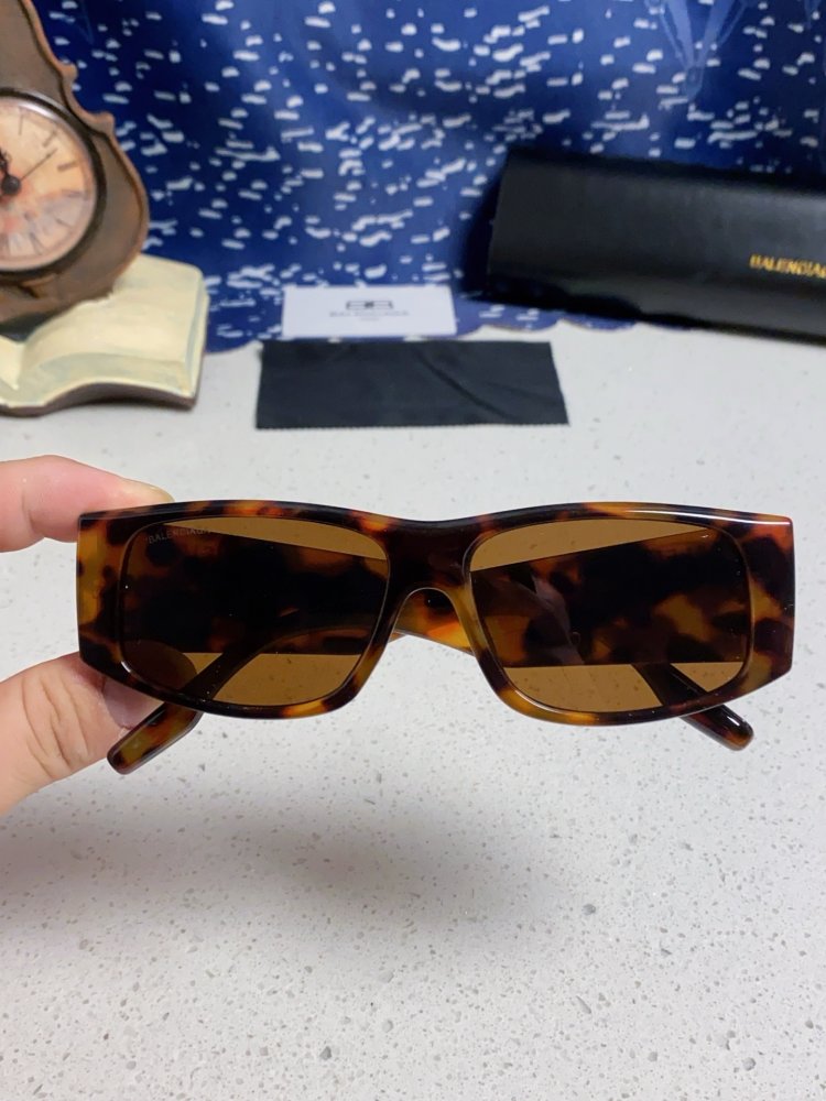 Очки солнцезащитные фото 4