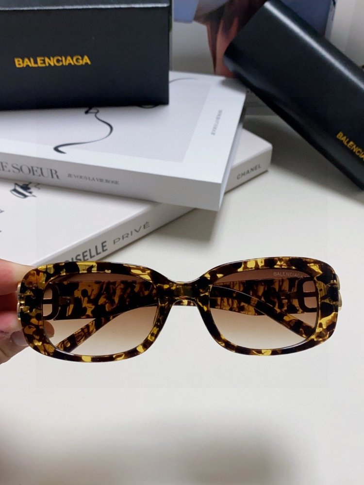 Очки солнцезащитные фото 4