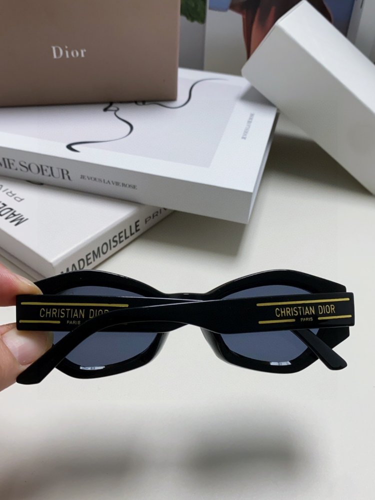 Очки солнцезащитные фото 5