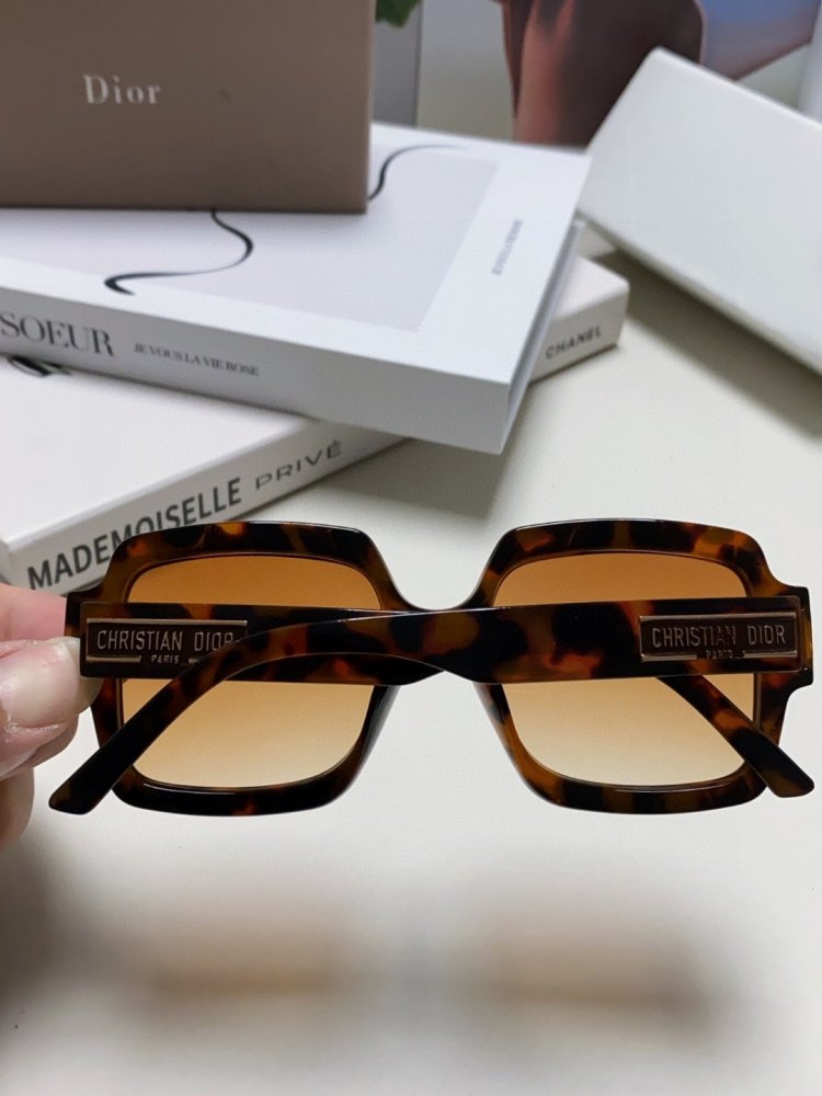 Очки солнцезащитные фото 5