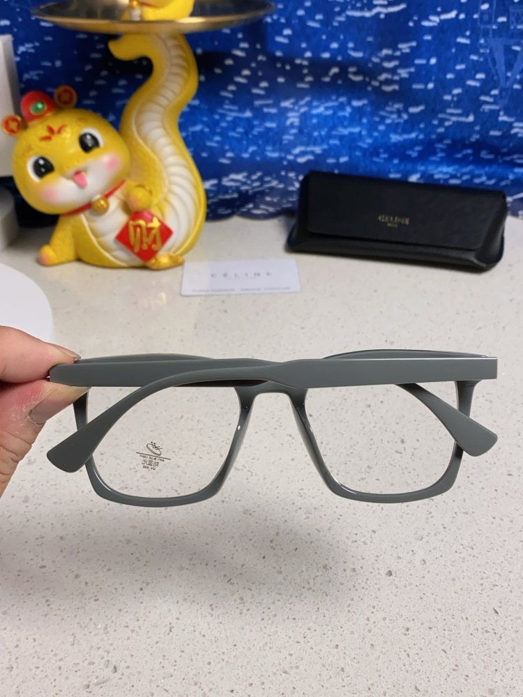 Очки солнцезащитные фото 5