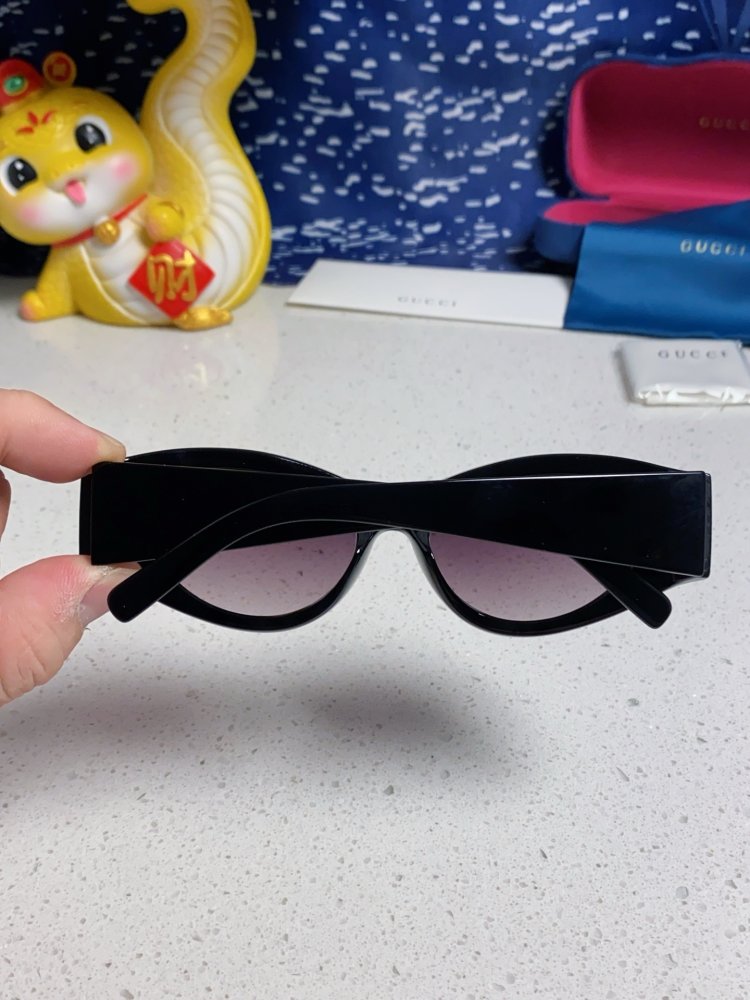 Очки солнцезащитные фото 5