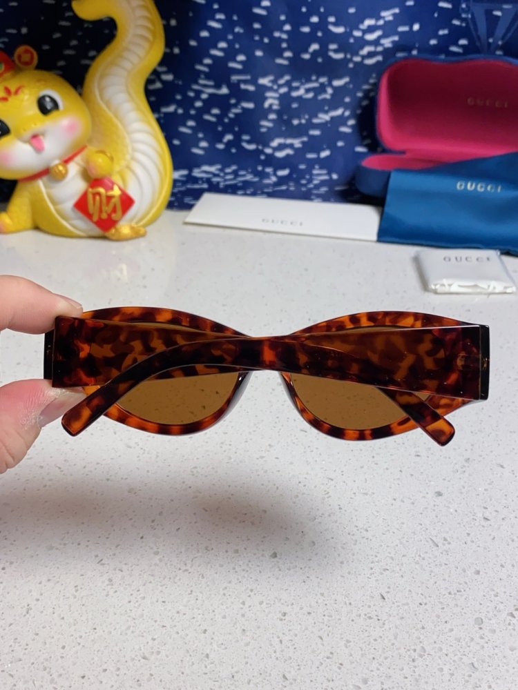 Очки солнцезащитные фото 5