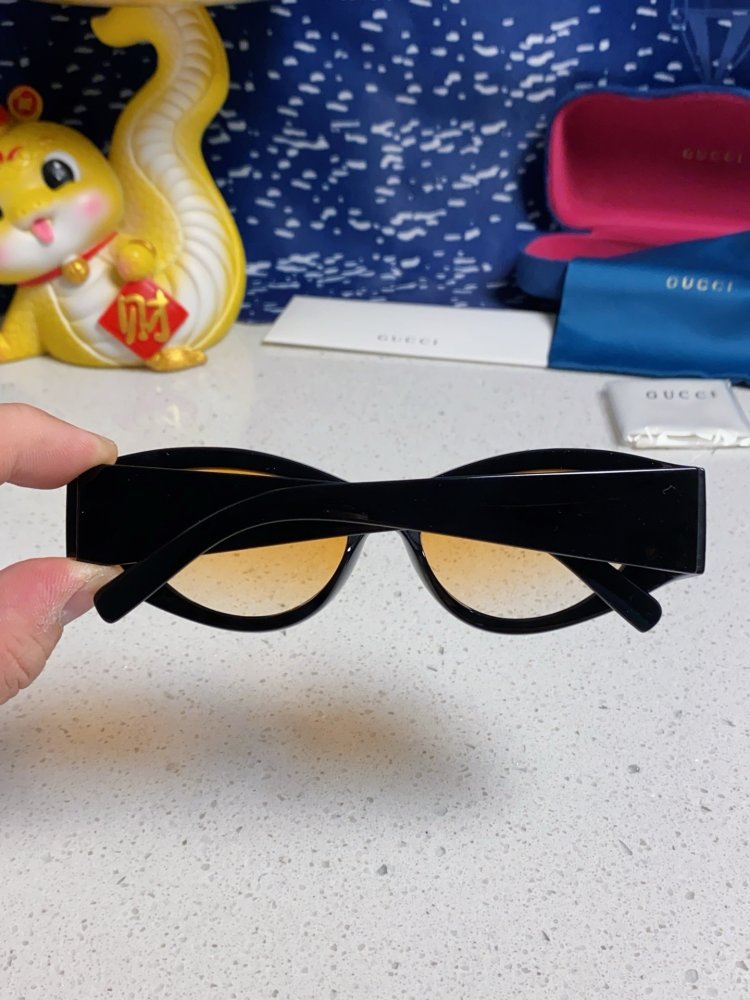 Очки солнцезащитные фото 5