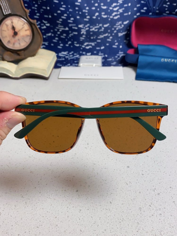 Очки солнцезащитные фото 5