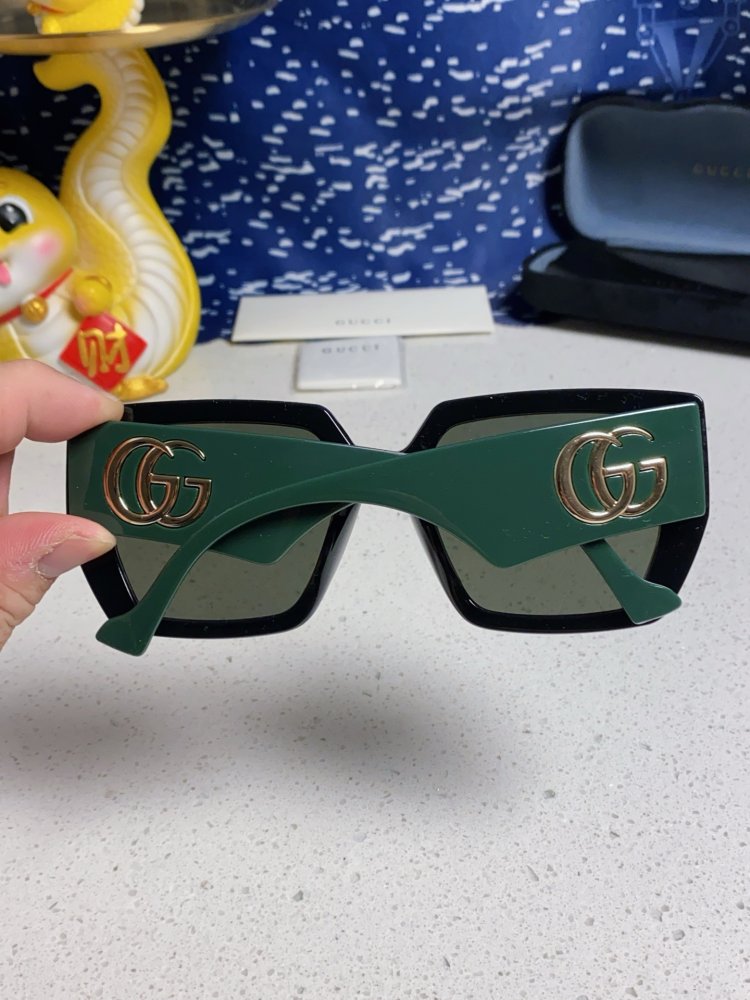 Очки солнцезащитные фото 5