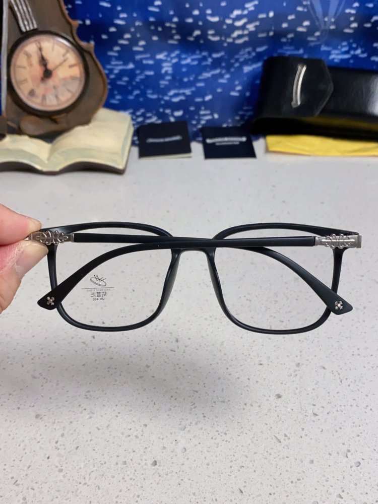 Очки солнцезащитные фото 5