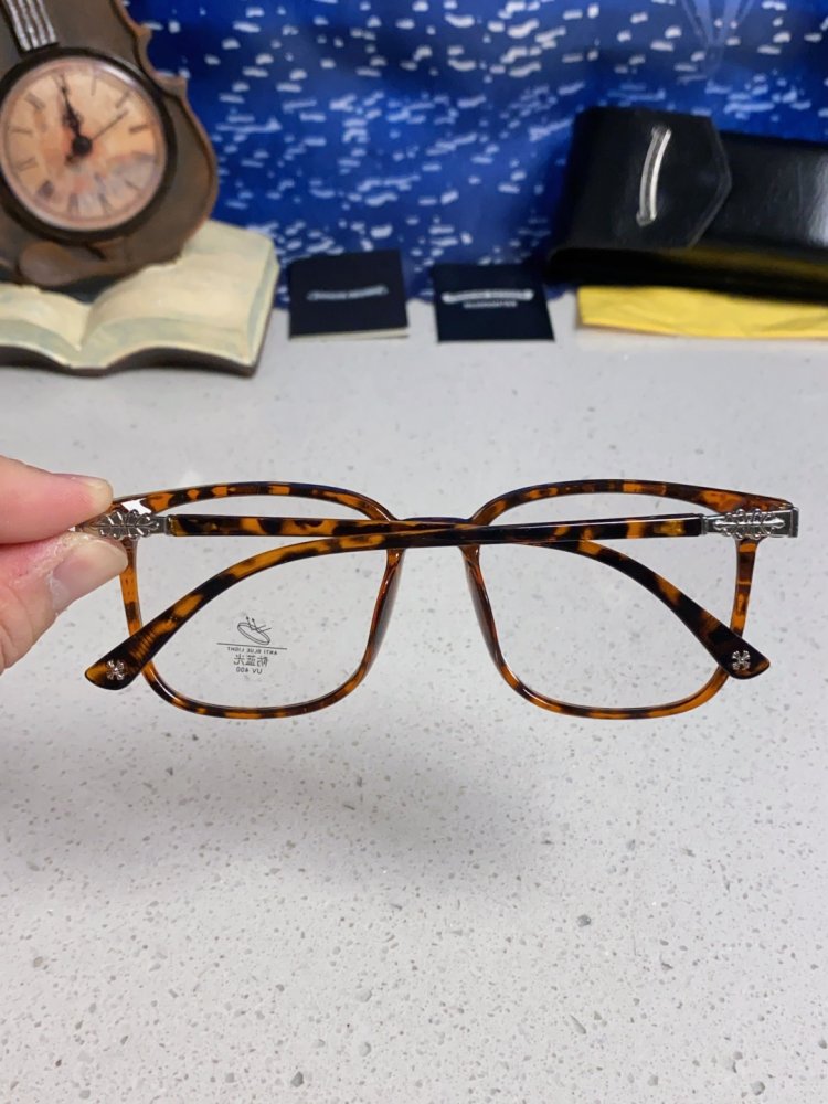 Очки солнцезащитные фото 5