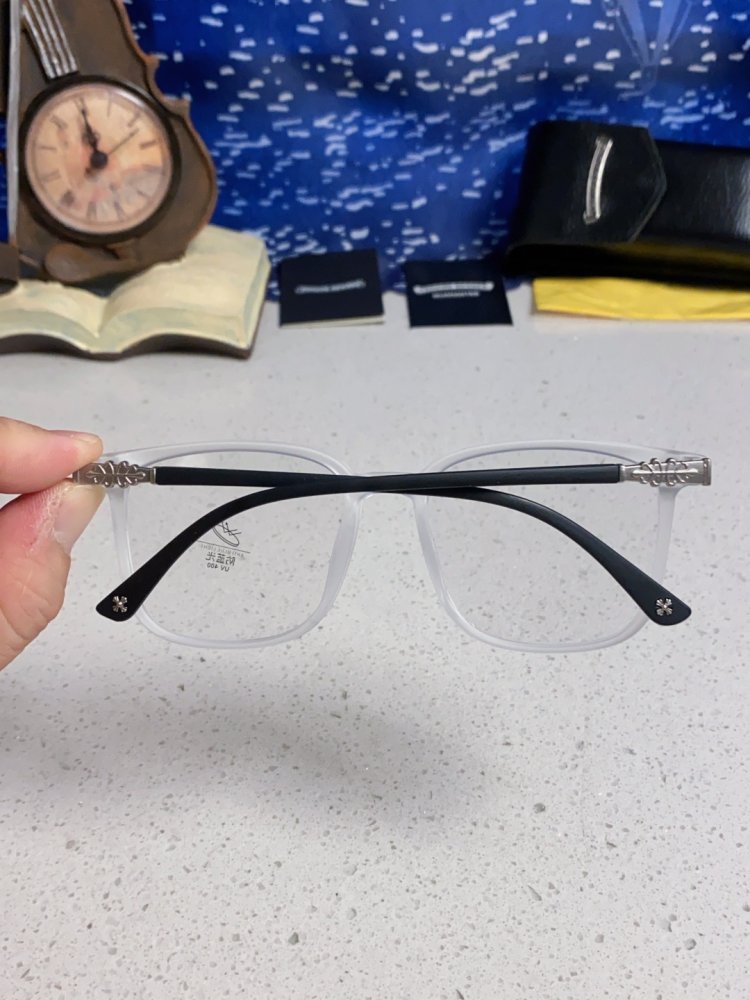 Очки солнцезащитные фото 5