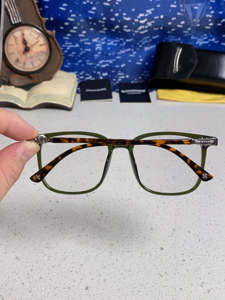 Очки солнцезащитные фото 5