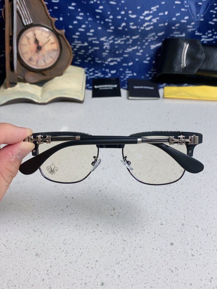 Очки солнцезащитные фото 5