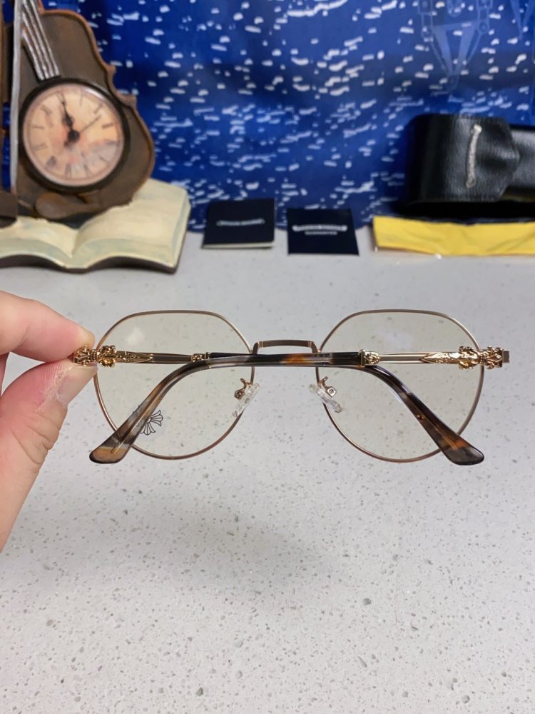 Очки солнцезащитные фото 5