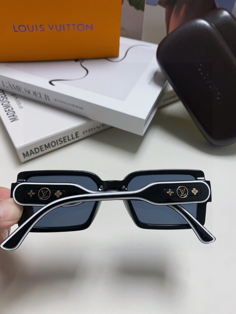 Очки солнцезащитные фото 5