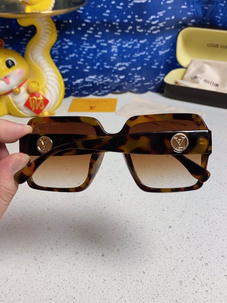 Очки солнцезащитные фото 5