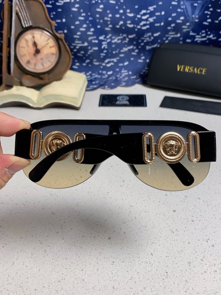 Очки солнцезащитные фото 5