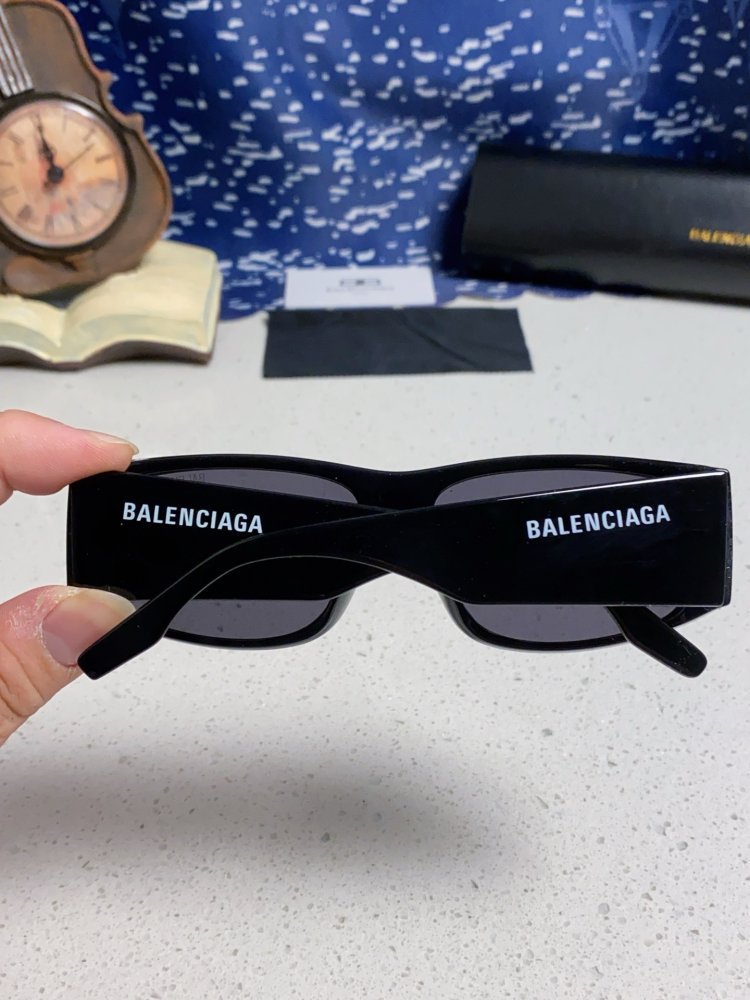 Очки солнцезащитные фото 5