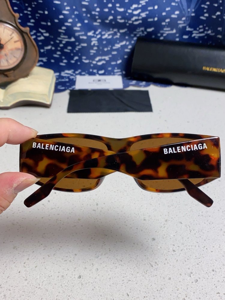 Очки солнцезащитные фото 5