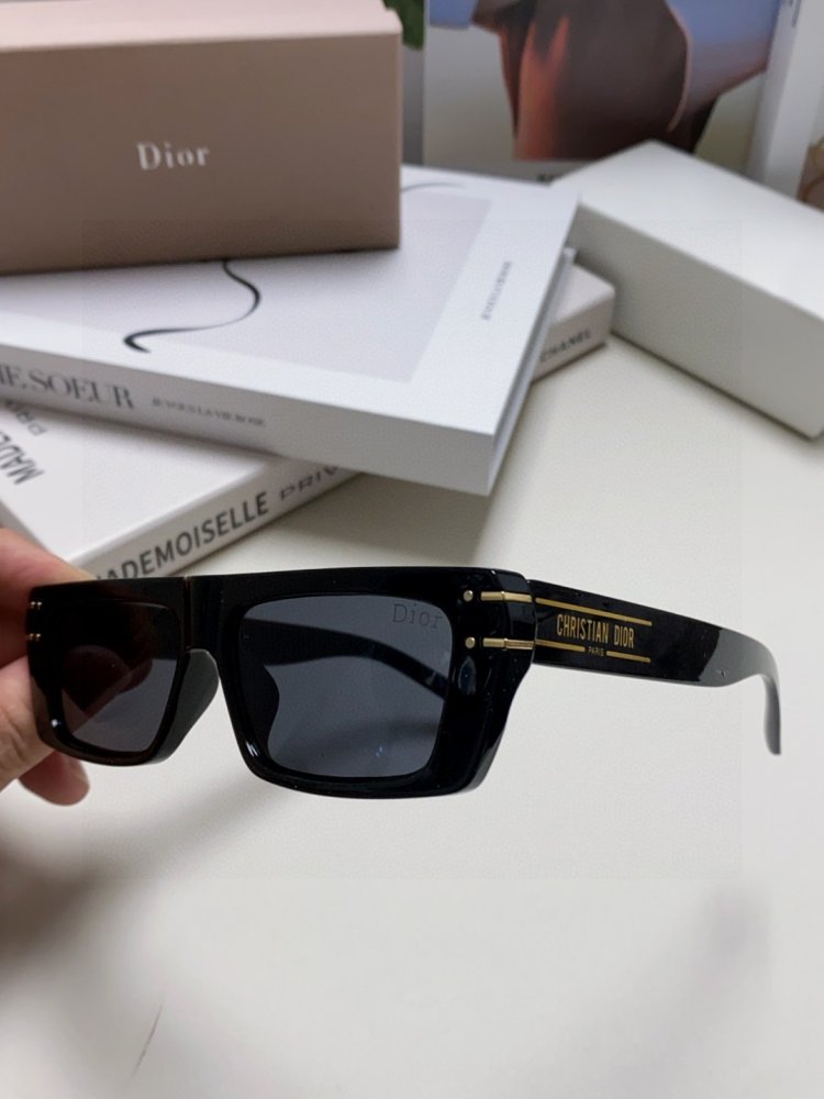 Очки солнцезащитные фото 6