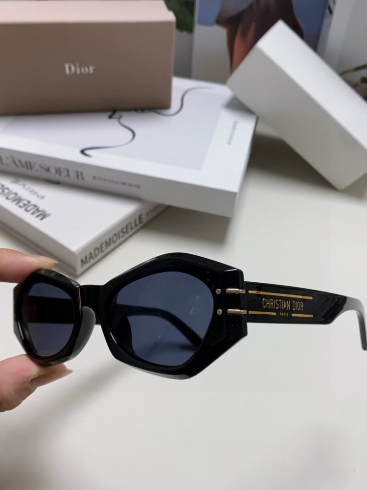 Очки солнцезащитные фото 6