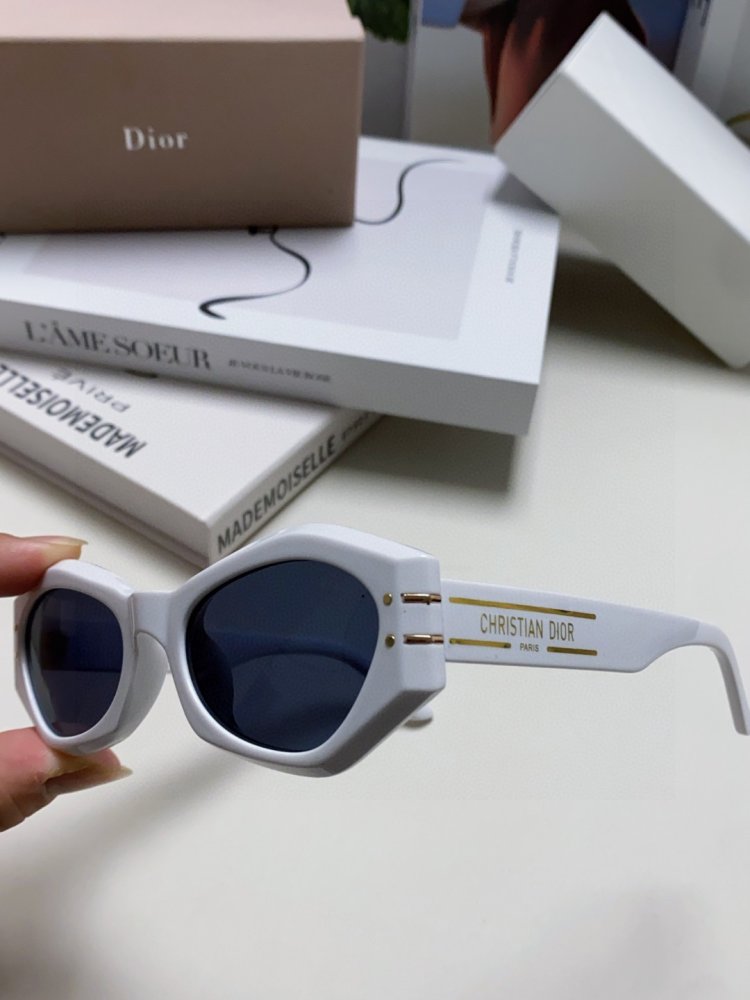 Очки солнцезащитные фото 6