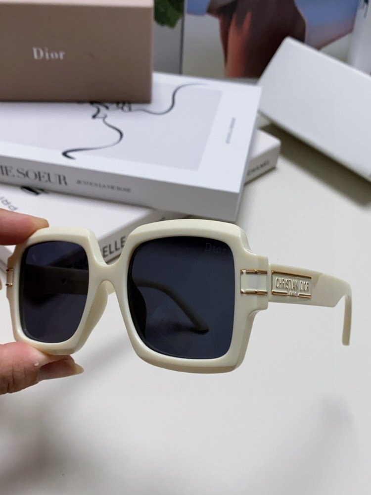 Очки солнцезащитные фото 6