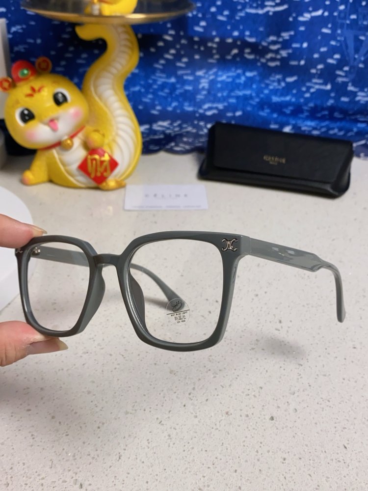 Очки солнцезащитные фото 6