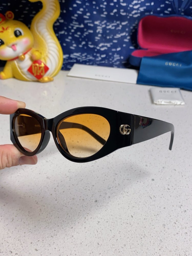 Очки солнцезащитные фото 6