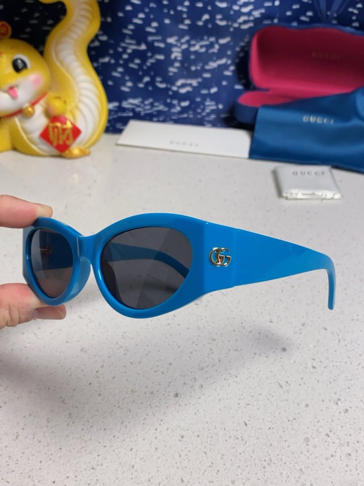 Очки солнцезащитные фото 6