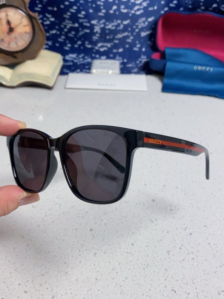 Очки солнцезащитные фото 6