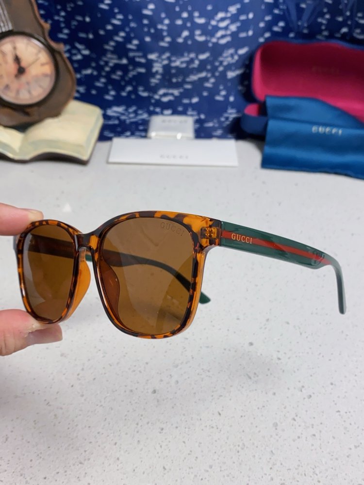 Очки солнцезащитные фото 6