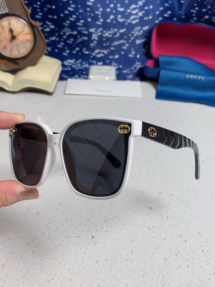 Очки солнцезащитные фото 6