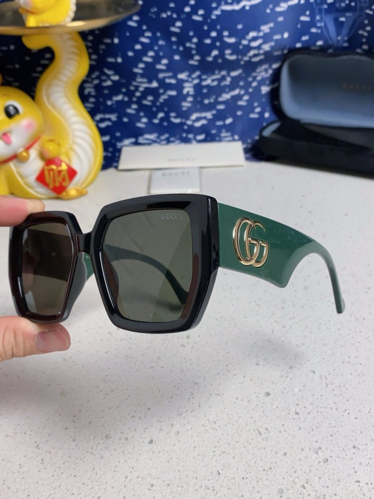 Очки солнцезащитные фото 6