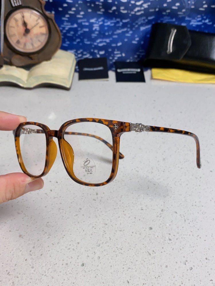 Очки солнцезащитные фото 6