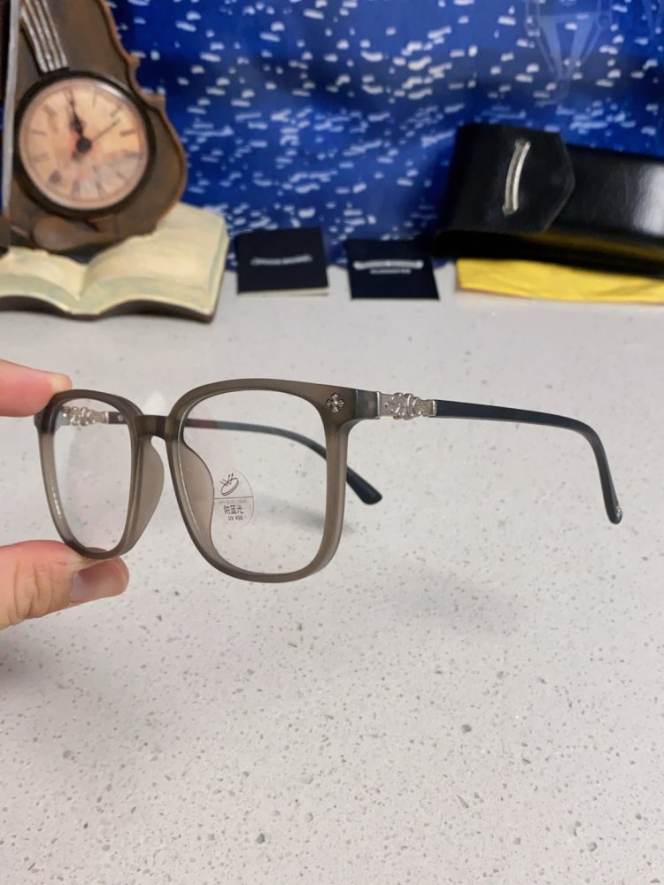 Очки солнцезащитные фото 6