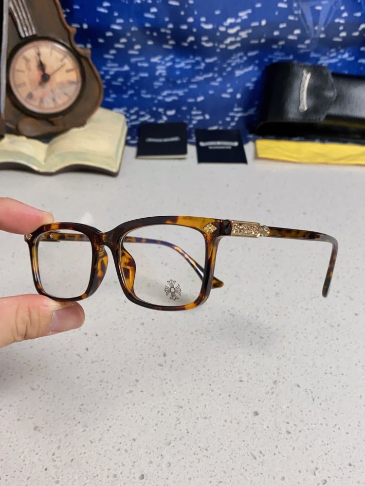 Очки солнцезащитные фото 6