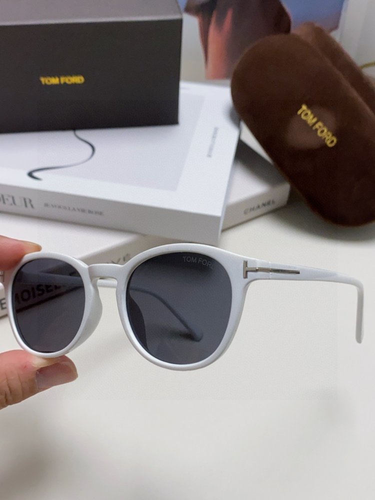 Очки солнцезащитные фото 6