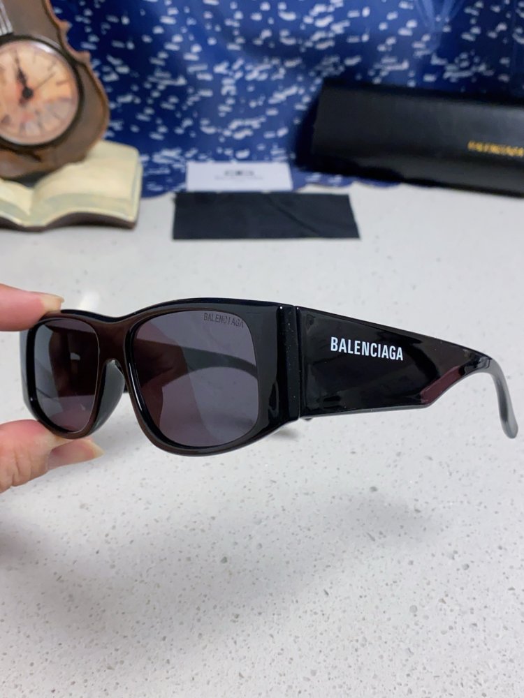 Очки солнцезащитные фото 6