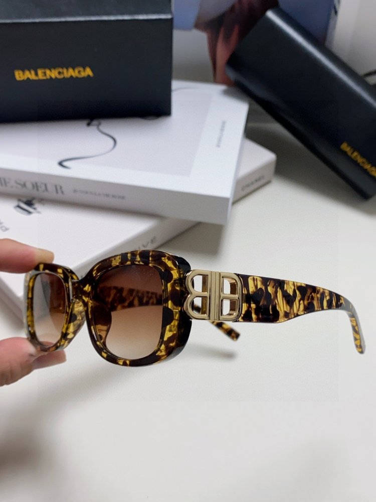 Очки солнцезащитные фото 6