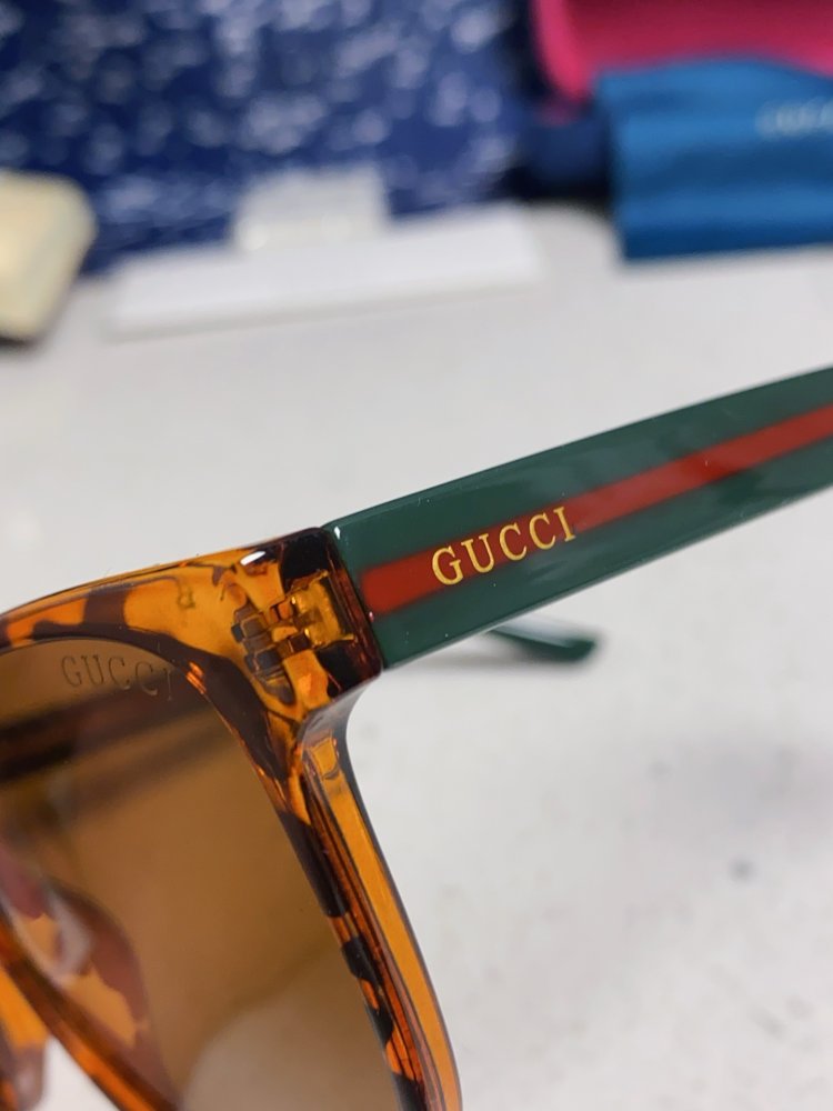 Очки солнцезащитные фото 7