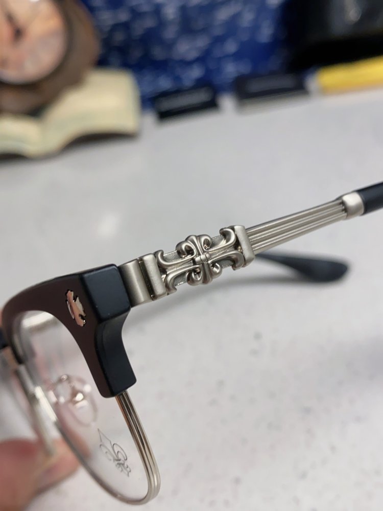 Очки солнцезащитные фото 7