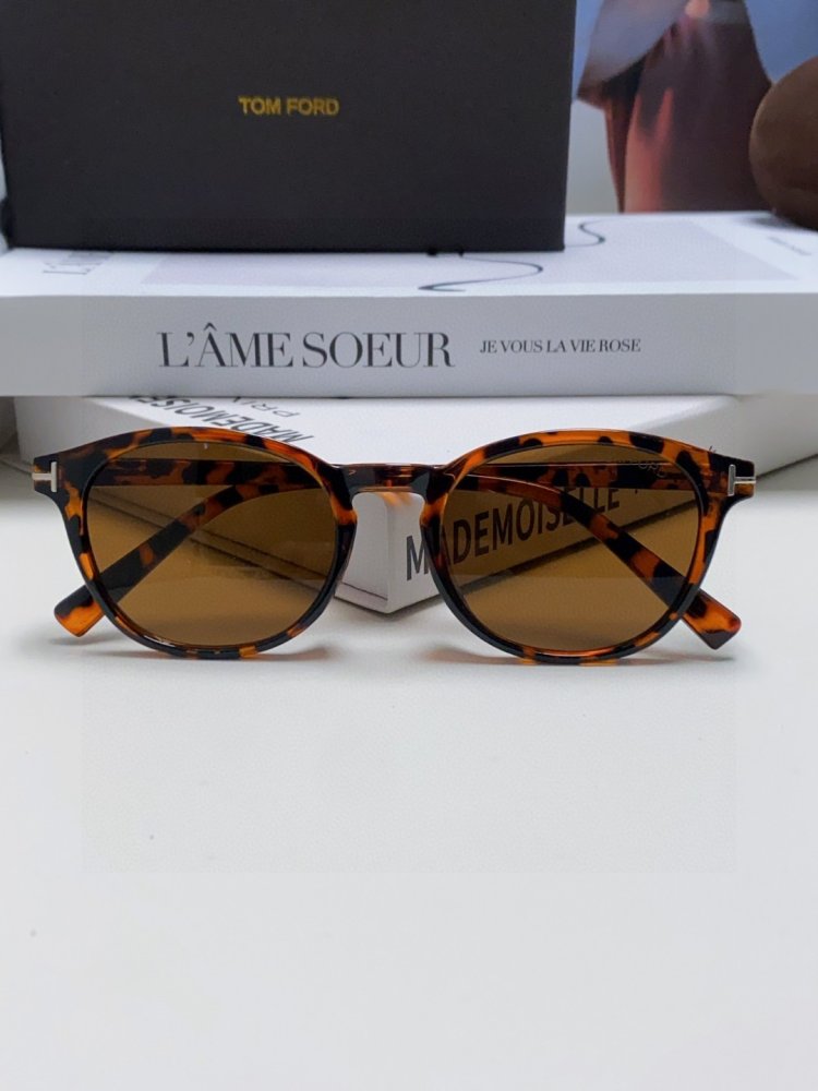 Очки солнцезащитные фото 7