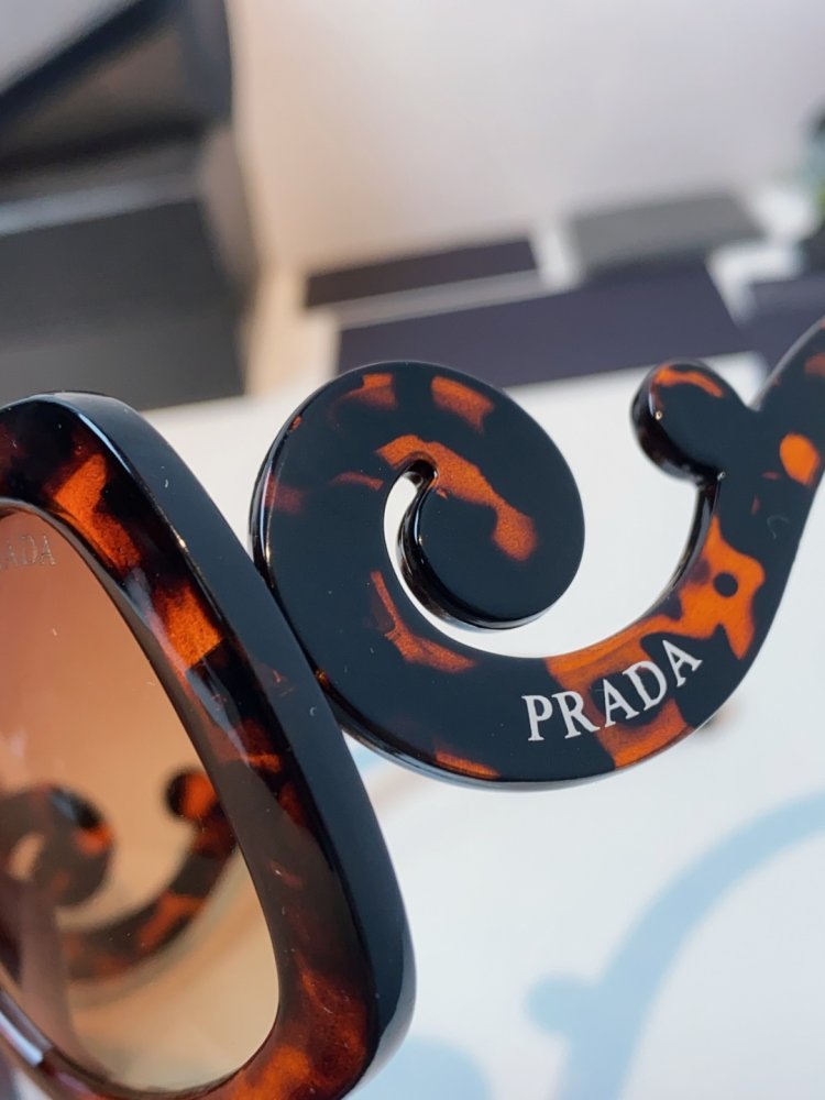 Очки солнцезащитные фото 7