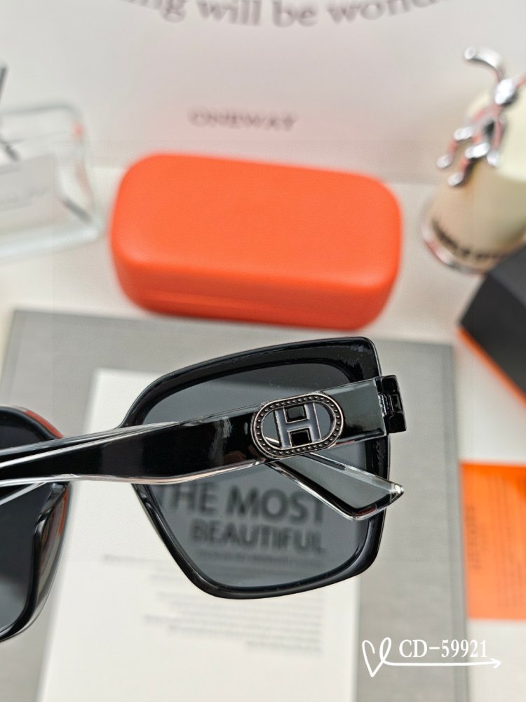 Очки солнцезащитные фото 7