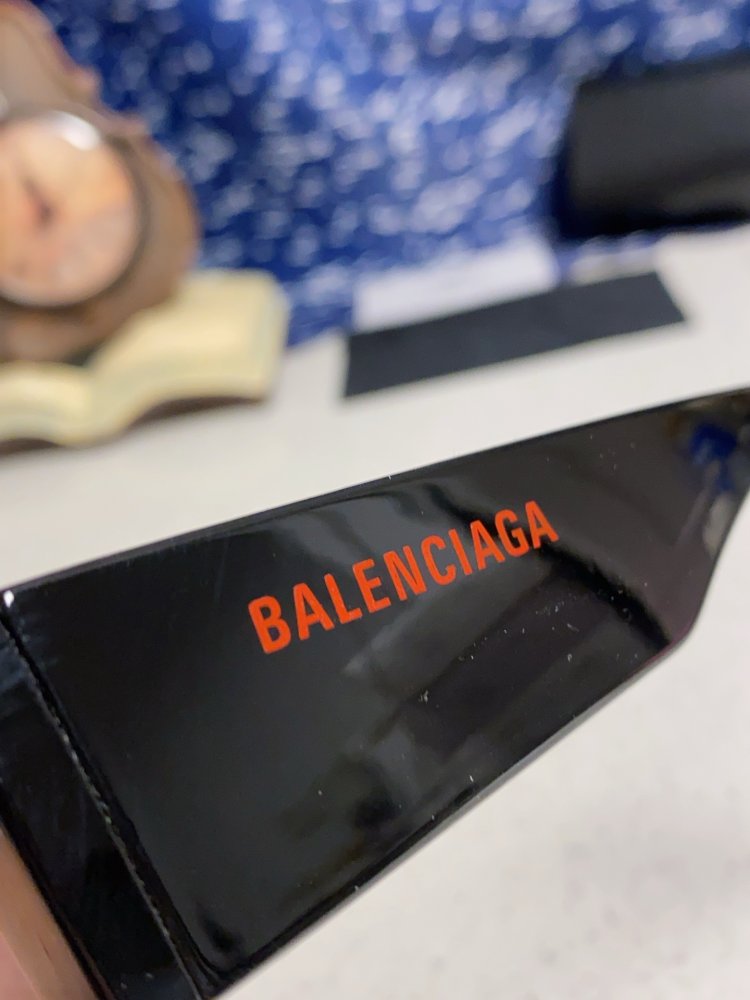 Очки солнцезащитные фото 7