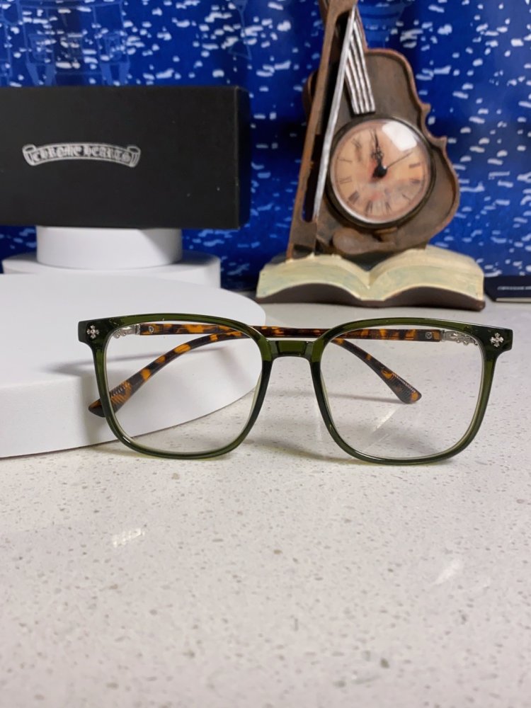 Очки солнцезащитные фото 8