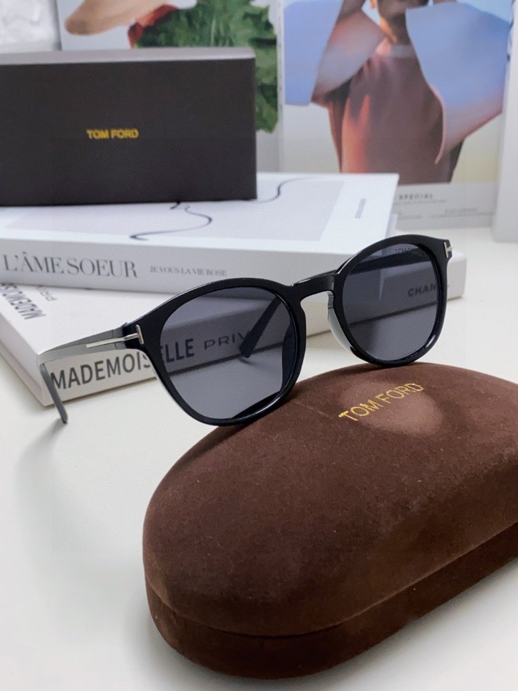 Очки солнцезащитные фото 8