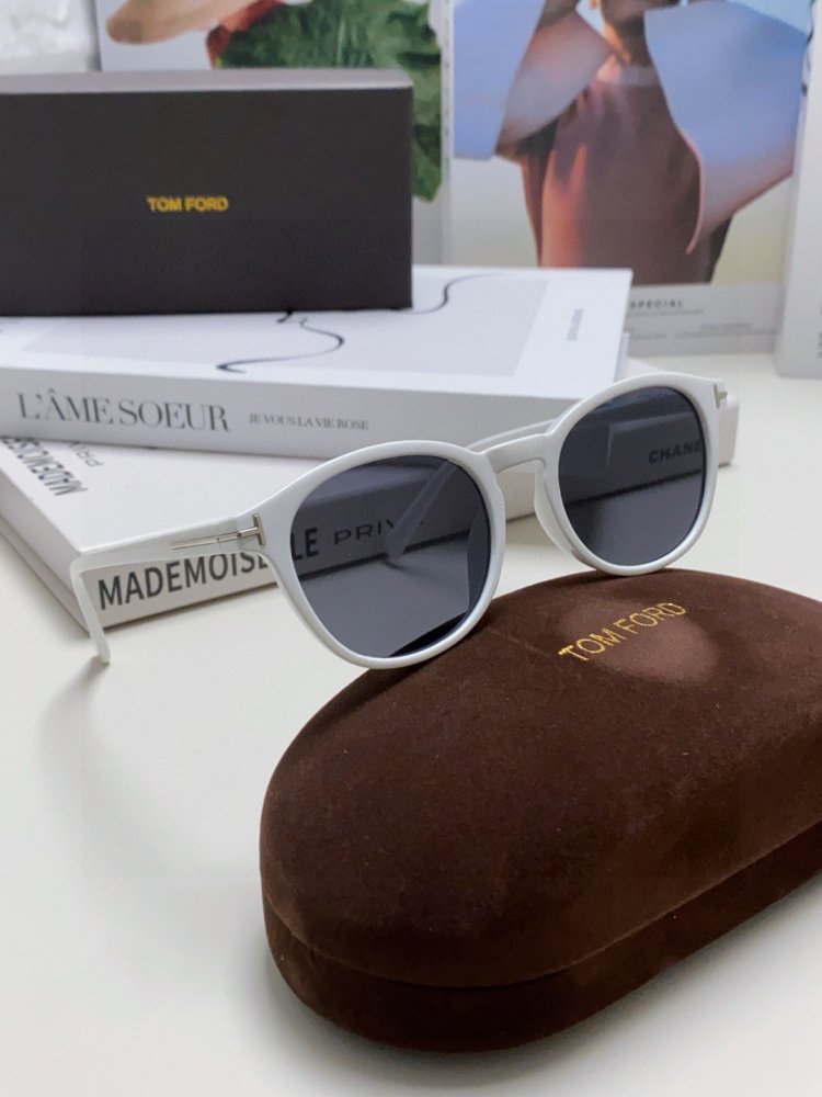 Очки солнцезащитные фото 8