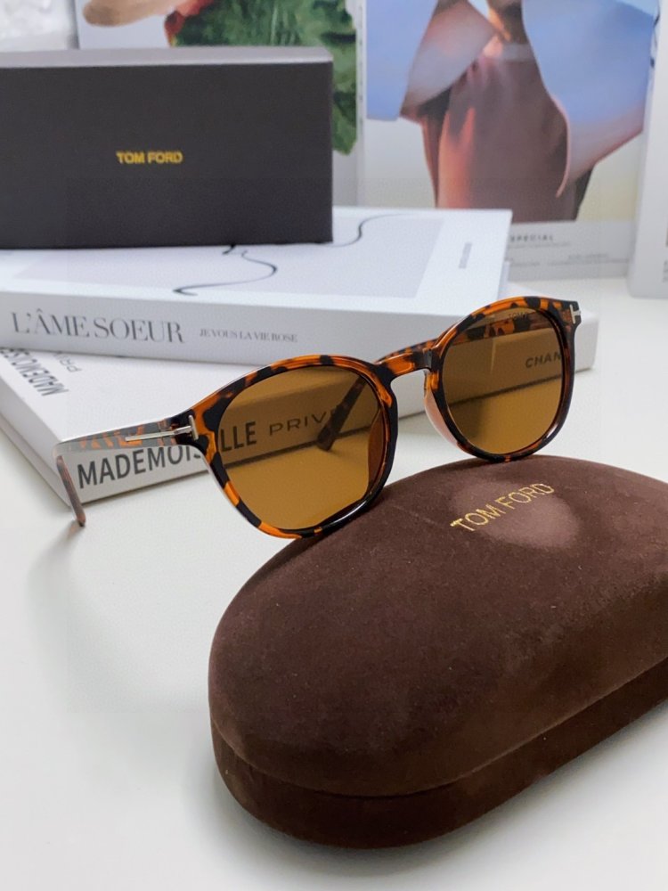 Очки солнцезащитные фото 8